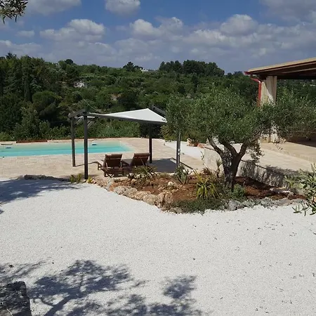 Trulli Parco Grande Villa *